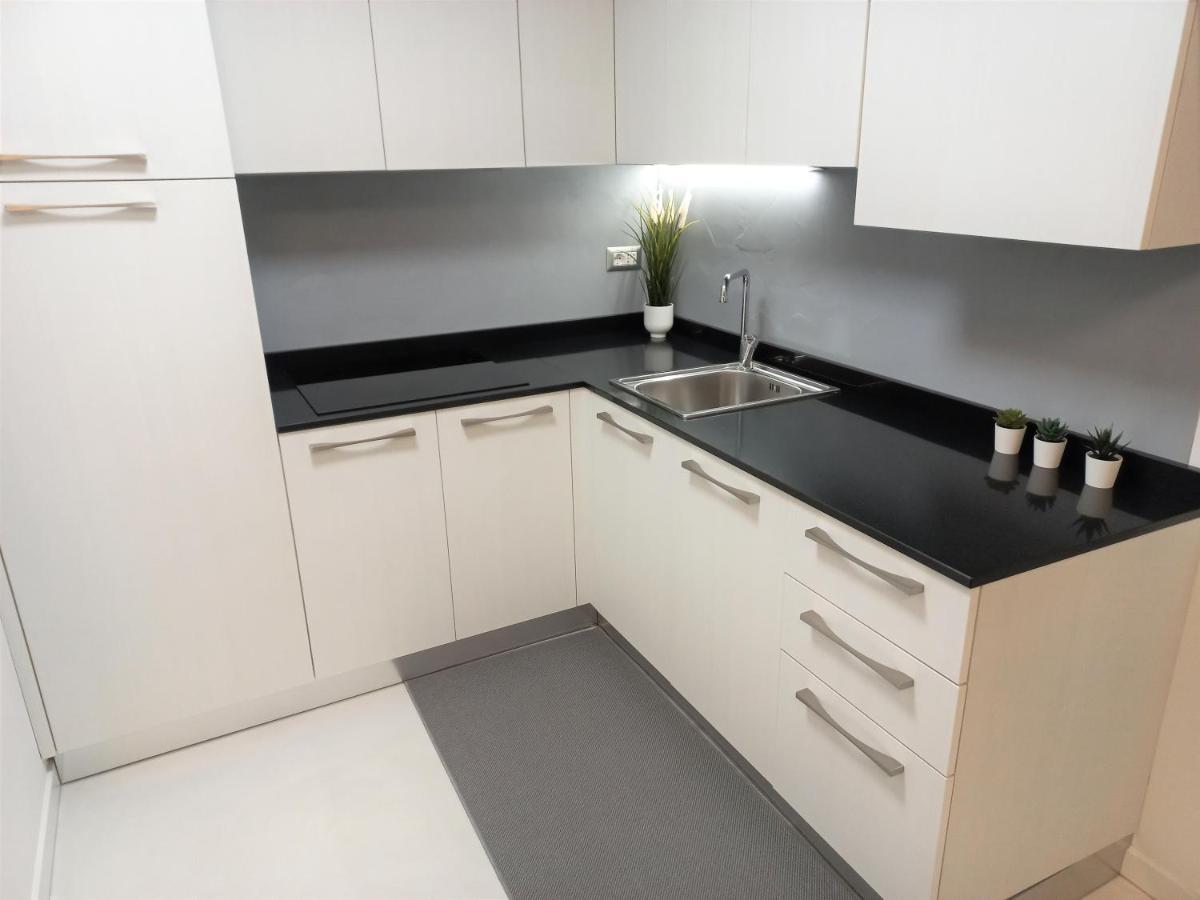 North Apartment, Steps From The Garda *