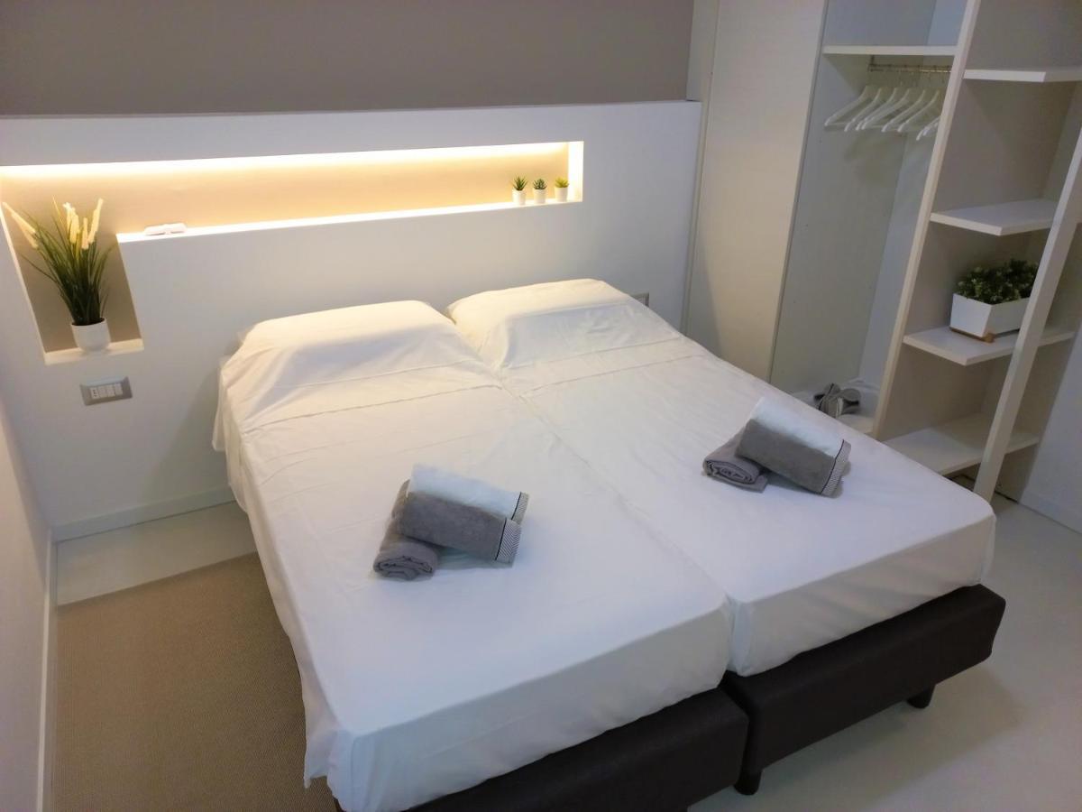 North Apartment, Steps From The Garda Apartment