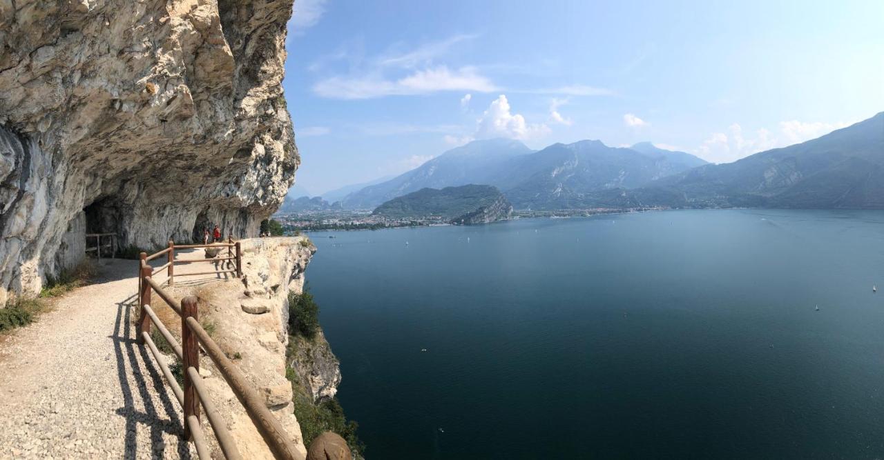 North Apartment, Steps From The Garda *